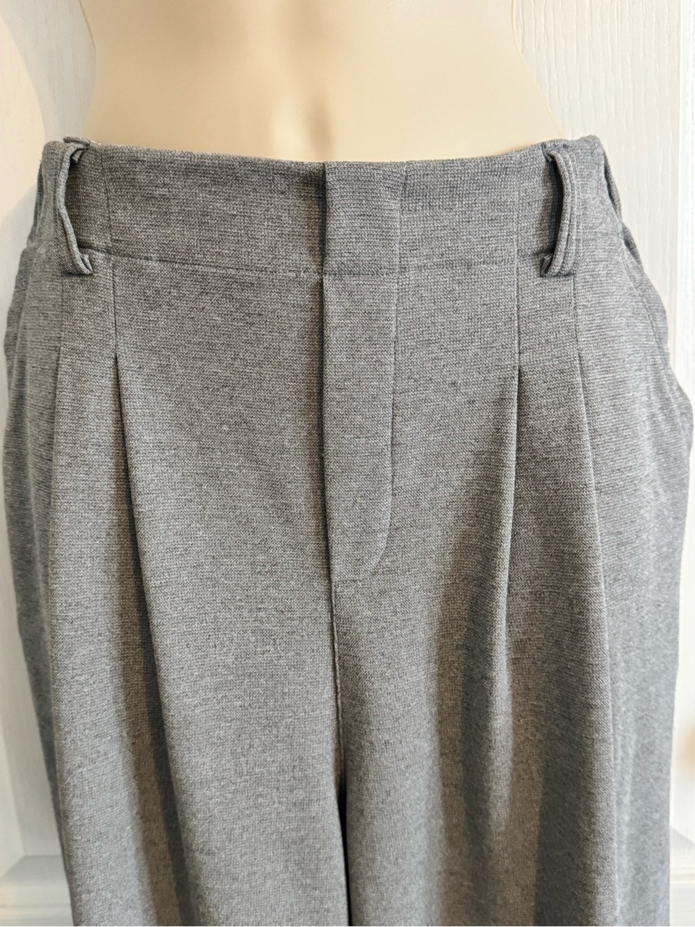 Classic Wide-Leg Gray HALARA Pants - Picture 2 of 4